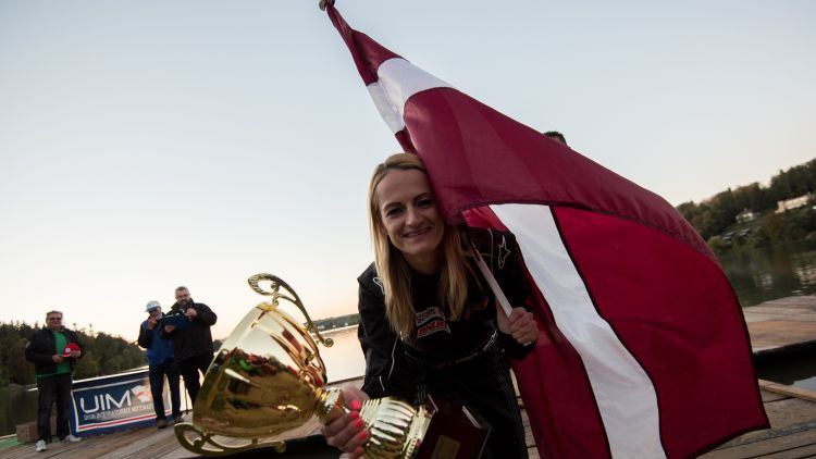 Ieva Millera kļūst par Eiropas čempioni ātrumlaivām