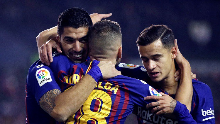 "Barcelona" brīnumaini izrauj uzvaru pret vienu no pastarītēm
