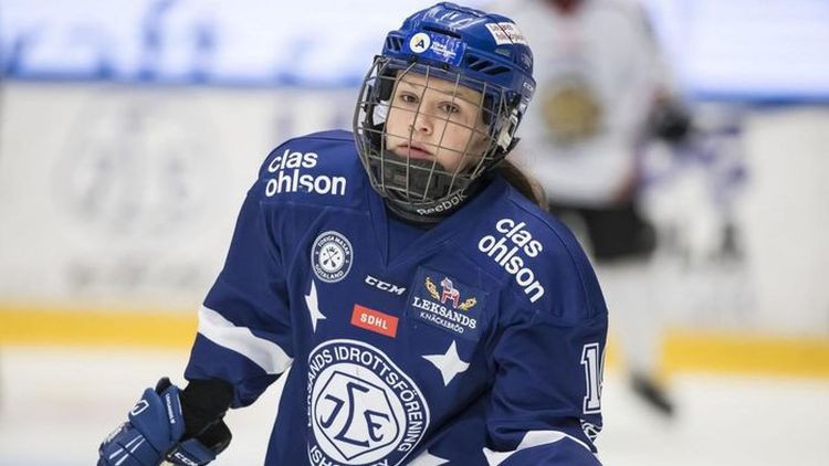Latvijas sieviešu hokeja izlase Rīgā cieš zaudējumu pārbaudes spēlē