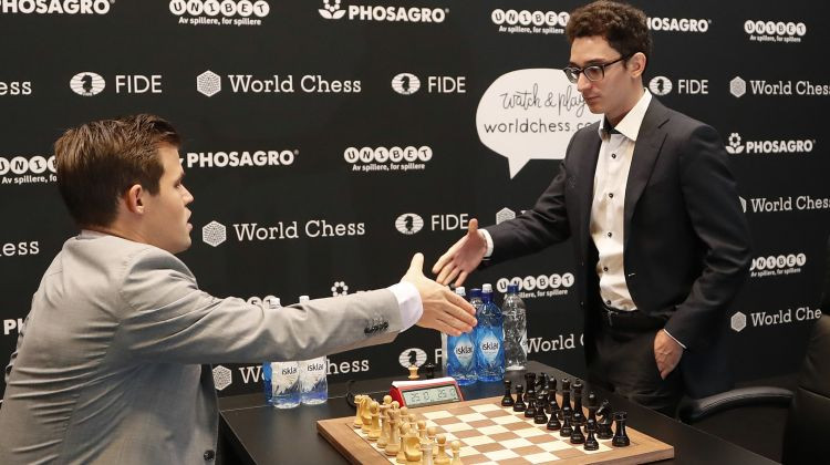 Pēc 12 neizšķirtiem Kārlsens taibreikā aizstāv pasaules čempiona titulu šahā