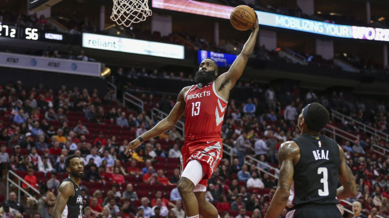 "Rockets" uzstāda jaunu NBA rekordu - 26 realizēti trīspunktnieki