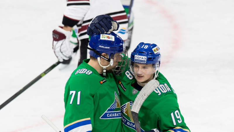 Pret "Dinamo" uzvaras vārtus guvušais Burdasovs – KHL nedēļas labākais uzbrucējs