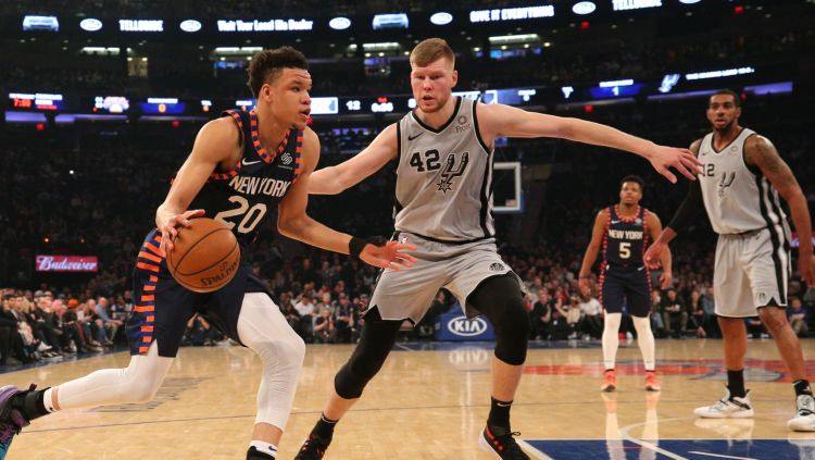 Bertāns sākumsastāvā, "Spurs" izgāžas Ņujorkā pret "Knicks"