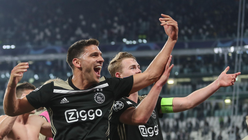 Nīderlandē pārceļ visu spēļu kārtu, lai ļautu "Ajax" sagatavoties Čempionu līgai