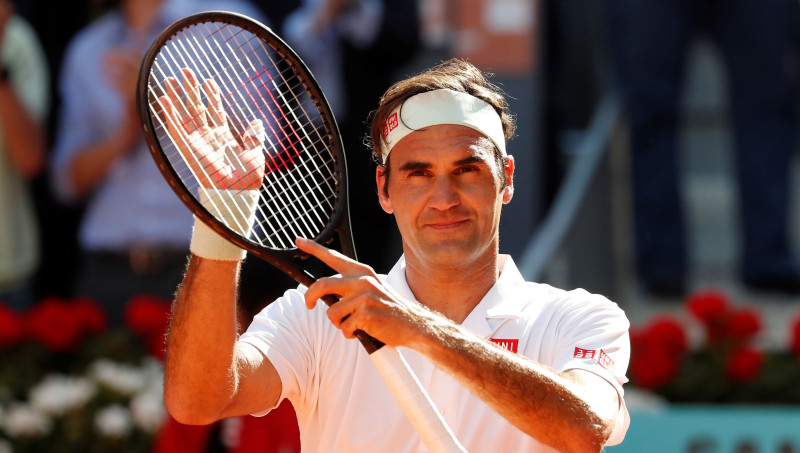 Federers atspēlē divas mačbumbas pret Monfīsu, gūst 1200. uzvaru