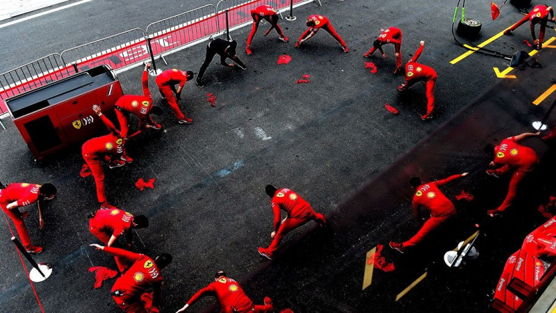 Problēmu māktā "Ferrari" mēģina pārvilināt darbiniekus no "Red Bull"