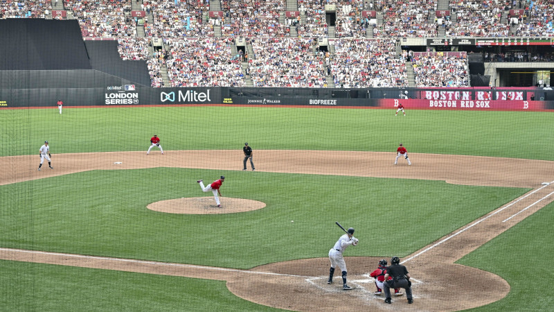 Londonas sērija noslēdzas ar "Yankees" uzvaru