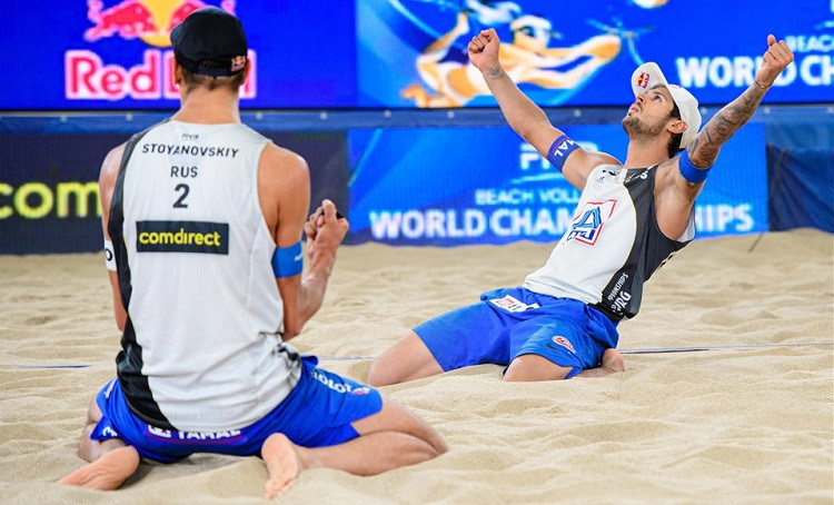 Stojanovskis un Krasilņikovs triumfē pasaules čempionātā