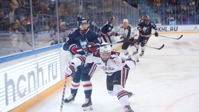 Pret Rīgas "Dinamo" vārtus guvis uzbrucējs atzīts par KHL nedēļas labāko