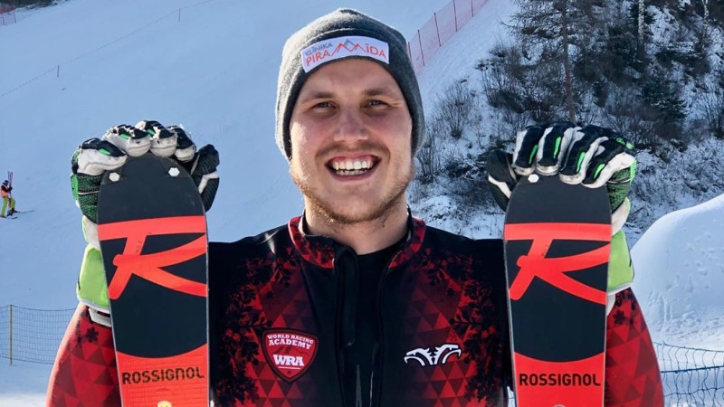 Miks Zvejnieks izcīna Latvijas čempiona titulu milzu slalomā