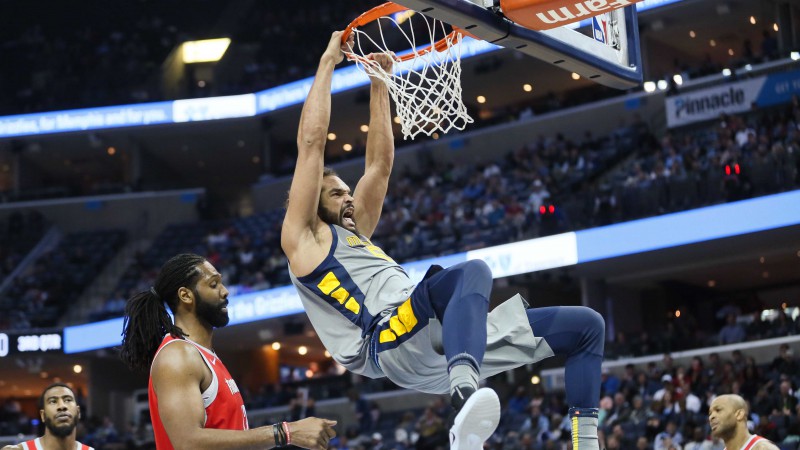 NBA titula pretendente "Clippers" grasās paturēt veterānu Noā līdz sezonas beigām