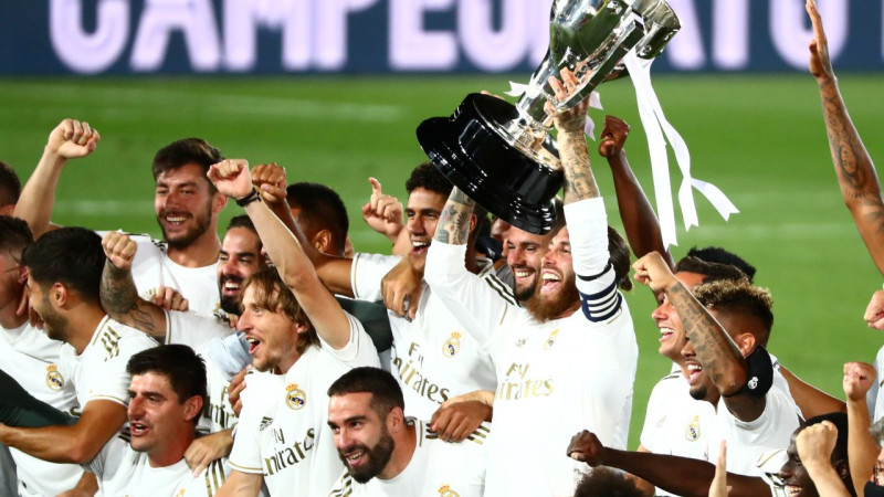 Madrides "Real" pēc divu gadu pārtraukuma triumfē "La Liga"