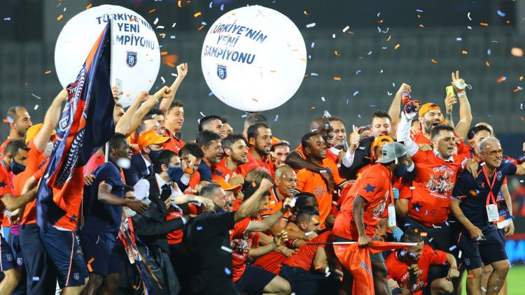 Turcijā jauna čempione, "Galatasaray" un "Fenerbahce" paliek bez Eirokausiem