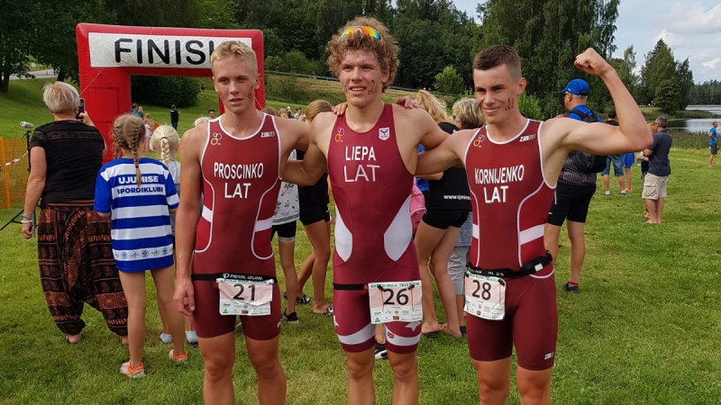Jaunajiem Latvijas triatlonistiem pirmās trīs vietas Igaunijas kausa posmā