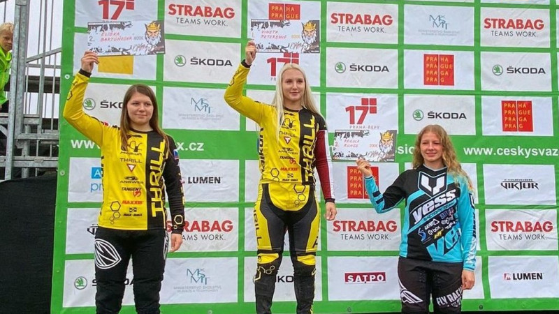 Pētersonei un Krīgeram uzvaras UCI kategorijas BMX sacensībās Čehijā