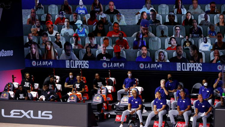 Medijs: NBA plāno jau ar sezonas startu ļaut faniem apmeklēt spēles