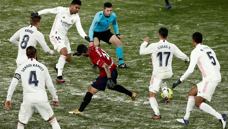 Madrides "Real" sniegā ielenc, taču neiekaro "Osasuna" vārtus
