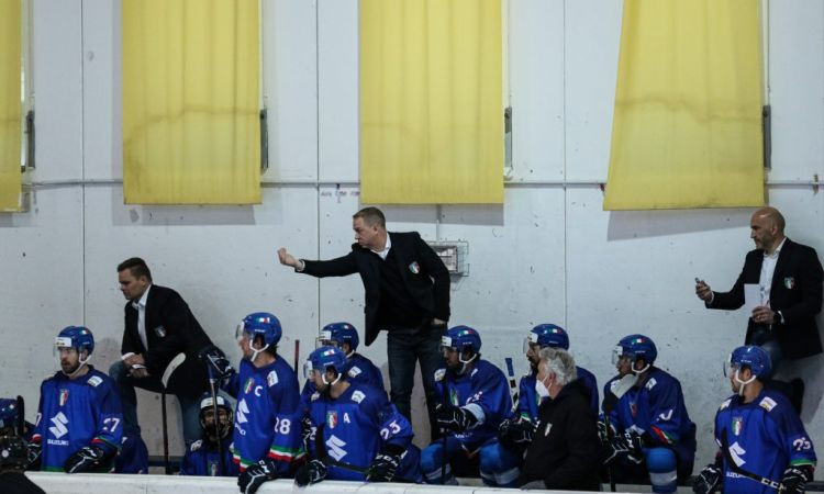 Covid-19 dēļ Itālijas hokeja izlases galvenais treneris PČ komandu vadīs attālināti