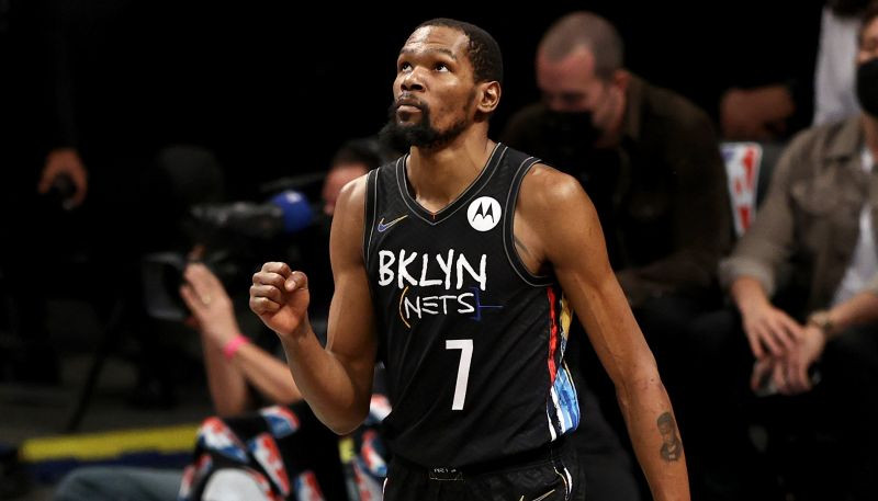 Video: NBA superzvaigzne Durents iepriecina jaunu līdzjutēju
