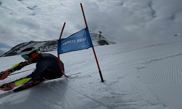 Mūsu vadošie ātrumdisciplīnu kalnu slēpotāji Opmaņi cer uz olimpisko ceļazīmi