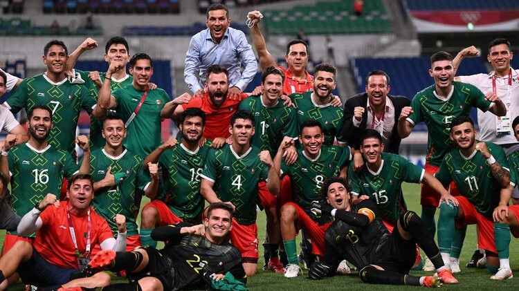 Meksika sakauj Japānu un izcīna Tokijas futbola turnīra bronzu