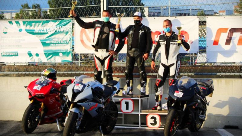 Latvijas kausā motošosejā Biķernieku trasē uzvar Pirtnieks