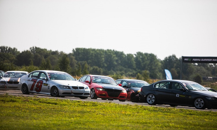 Lapiņam 2.vieta Baltijas un Latvijas autošosejas čempionāta posmā "BMW 325 CUP" klasē