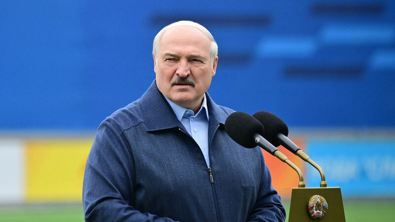 Lukašenko: "Ja jūsu acu priekšā ir zaļā vai rozā krāsa, nekad nekļūsiet par sportistiem"