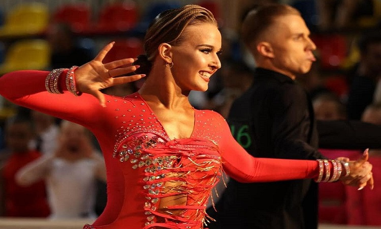 Latvijas pāris ceturtdaļfinālā Eiropas čempionātā 10 dejās