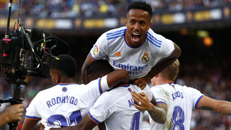 Madrides "Real" ceturtā uzvara "El Clasico" pēc kārtas