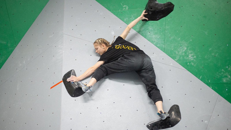 Noskaidroti Latvijas atklātā čempionāta uzvarētāji kāpšanas sportā boulderinga disciplīnā