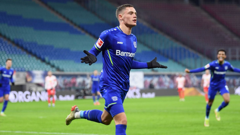 "Bayer" jaunie futbolisti nogremdē Leipcigu, "Eintracht" izrauj uzvaru pēdējās sekundēs