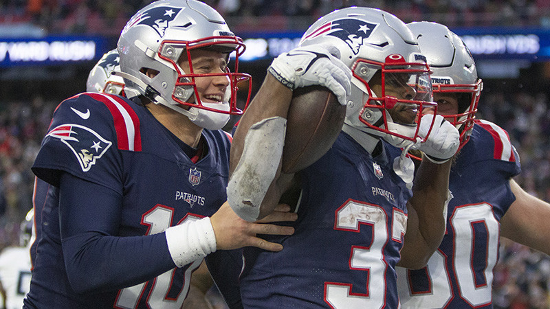 Vecās lapsas Beličeka jaunā "Patriots" atsper durvis ceļā uz NFL augšgalu
