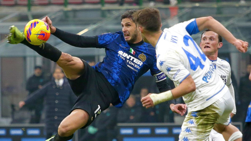 Čempione "Inter" kompensācijas laikā izglābjas Itālijas kausa 1/8 finālā