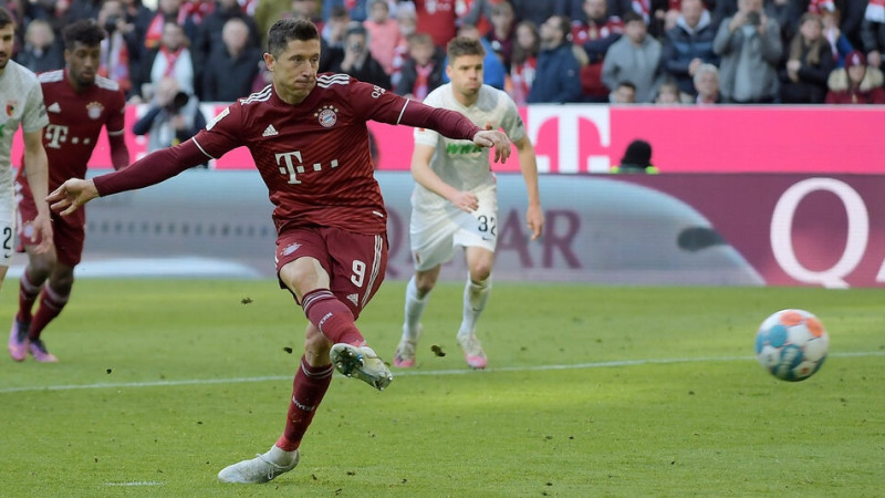 Levandovska pendele izrauj ''Bayern'' uzvaru pret ''Augsburg''
