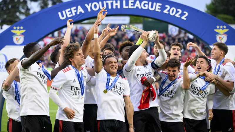 "Benfica" iesit sešus vārtus un triumfē UEFA Jaunatnes līgas finālā