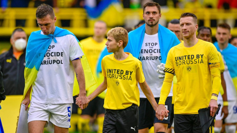 Kijivas "Dynamo" labdarības spēlē pārspēj Vācijas grandu "Borussia"