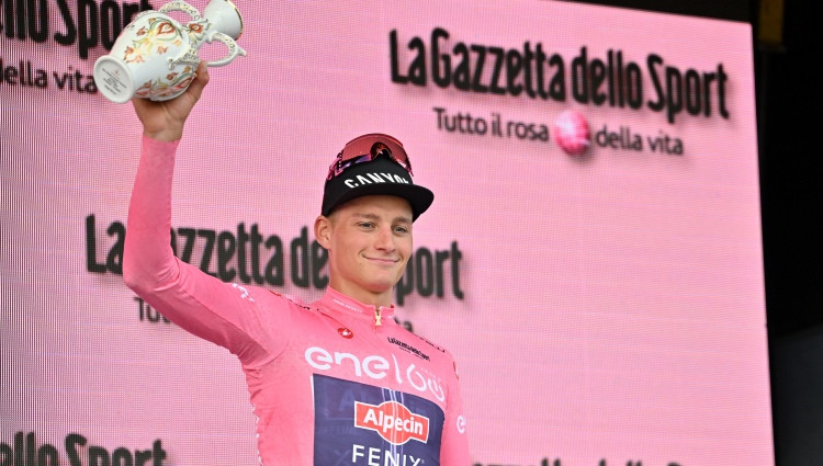 Van der Pūls Ungārijā uzvar "Giro d'Italia" pirmajā posmā