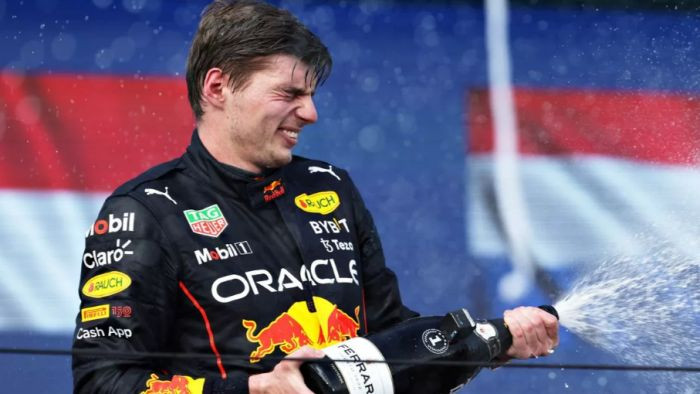 Verstapens ielaužas pjedestāliem bagātāko F1 pilotu "Top 10"
