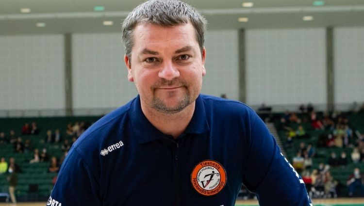Iļja Miņins kļūst par Latvijas otro starptautiskās kategorijas tiesnesi volejbolā