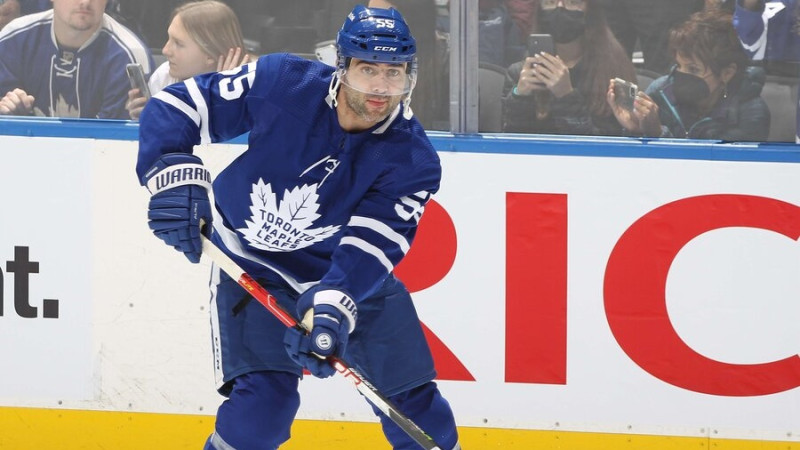 ''Maple Leafs'' pagarina līgumu ar Rubīna konkurentu Džordāno