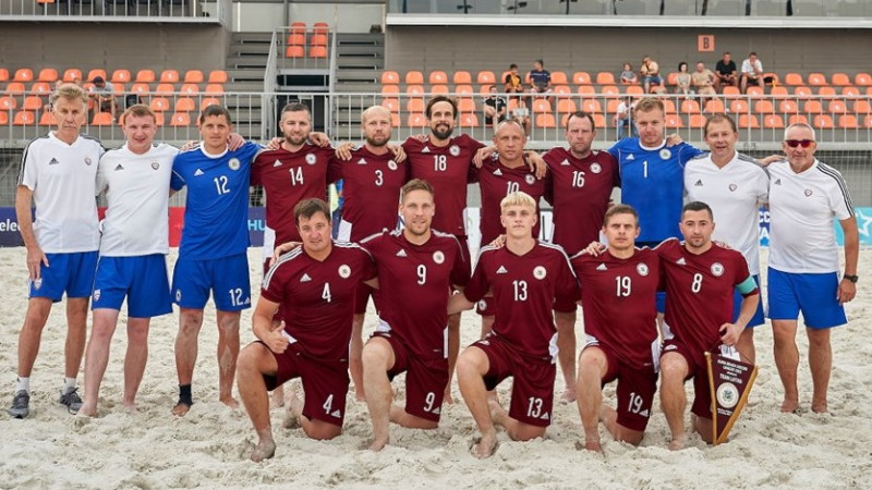 Latvijas pludmales futbolisti debijā Eiropas līgā finišē labāko sešiniekā