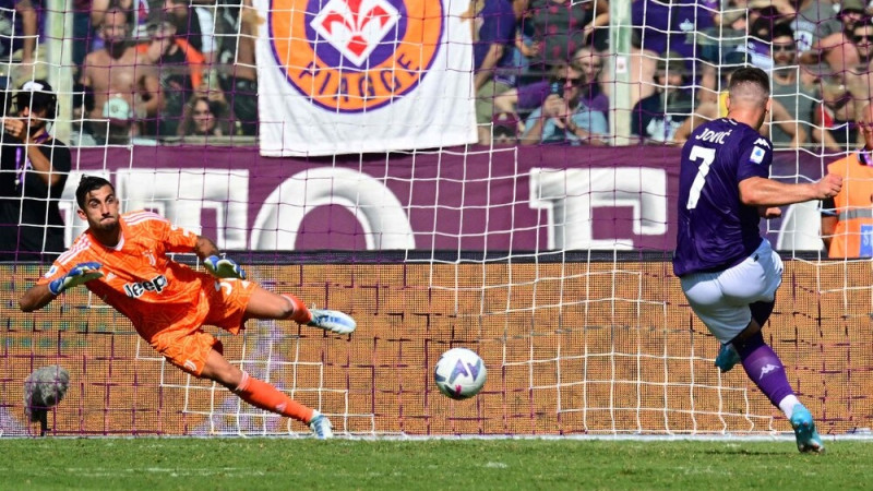 RFS pretiniece ''Fiorentina'' neizmanto iespējas pārspēt titulēto ''Juventus''