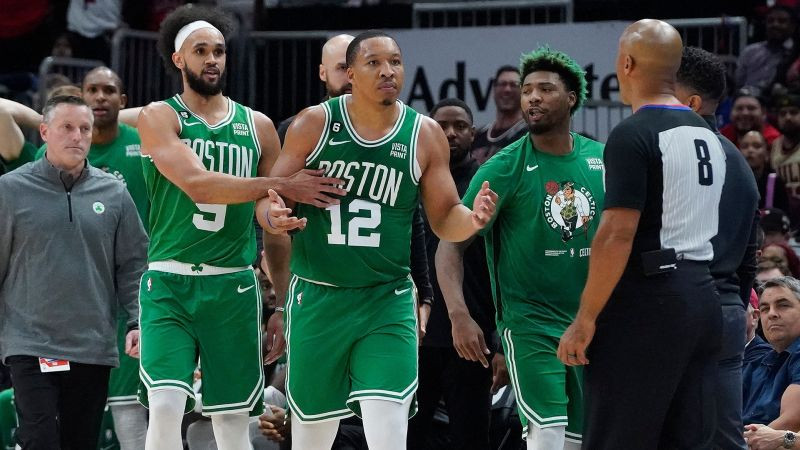 Viljamss pēc piezīmes ieskrien tiesnesī un diskvalifikācijas dēļ izlaidīs "Celtics" nākamo spēli