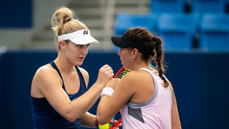 WTA finālturnīra otrajā dienā kapitulē Ostapenko un Kičenokas nākamās oponentes