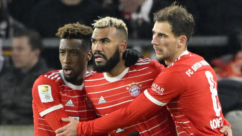 ''Bayern'' uzvar Štutgartē, ''Schalke'' triumfē pastarīšu duelī un pamet pēdējo vietu
