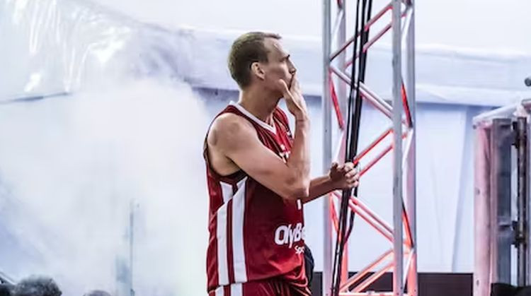 Olimpiskā pusfināla atkārtojums: Latvijas 3x3 basketbolisti sāks PK izslēgšanas turnīru