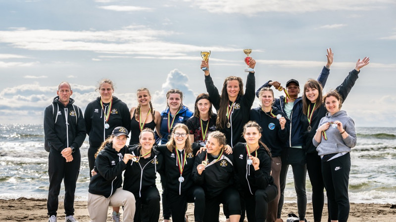 "Livonia" Klaipēdā iegūst 3. vietu starptautiskajā pludmales regbija turnīrā sievietēm