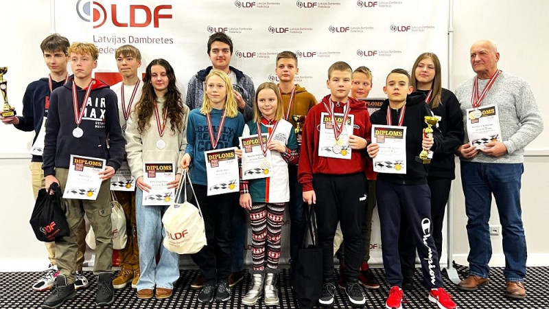 Latvijas komandu čempionātā dambretē kadetiem vecākajā grupā uzvara salaspiliešiem