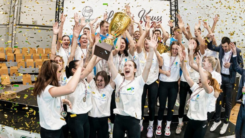 RVS/LU volejbolistes kļūst par Latvijas kausa ieguvējām